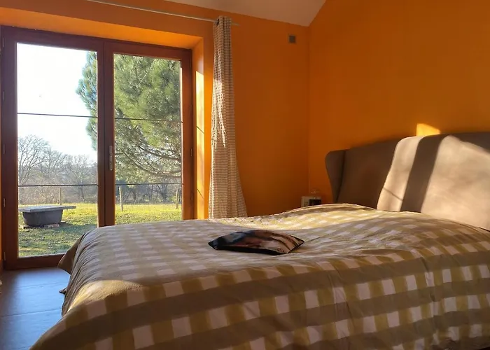 Maison Familiale 펜션 Vars (Charente)